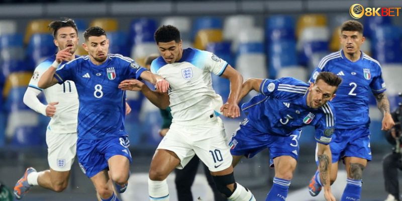 Italia để thua Anh khiến cửa vào vòng trong gặp khó khăn